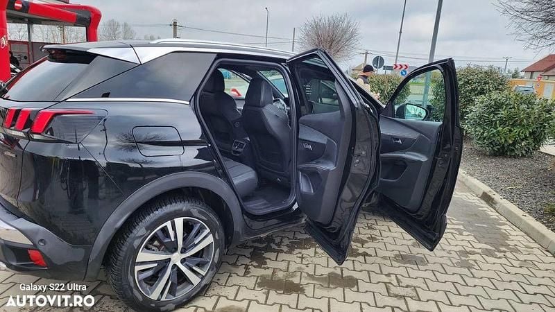 Second-hand Peugeot 3008 GT-line 130 CP (95 kW) 2020 Culoarenegru SUV