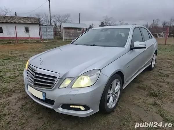 Second-hand Mercedes E220 Avantgarde 170 CP (125 kW) 2011 Argintiu Berlinǎ