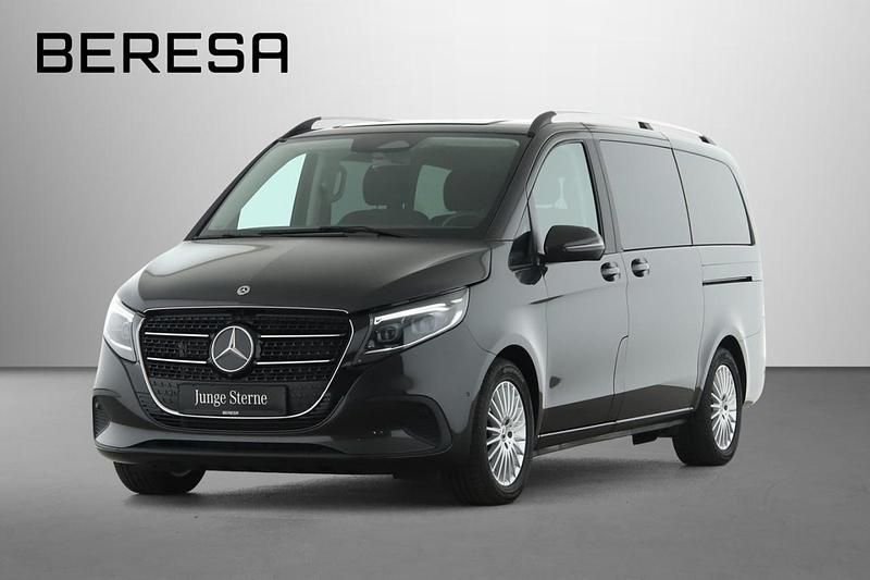 Utilizat 2024 Mercedes V220 Style Monovolum | 66.407 EUR - Imagine 1/1