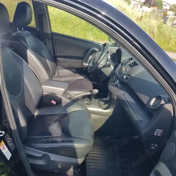 Second-hand Toyota RAV4 177 CP (130 kW) 2012 SUV