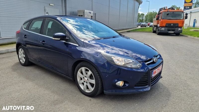 Albastru Utilizat 2012 Ford Focus Titanium Hatchback | 4.999 EUR (Preț OK) - Imagine 1/4