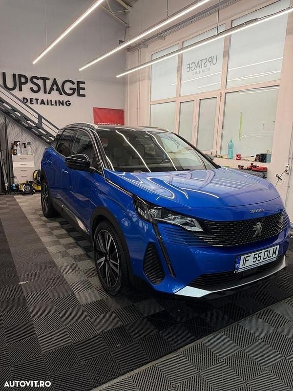 Second-hand Peugeot 3008 300 CP (220 kW) 2021 Culoarealbastru SUV