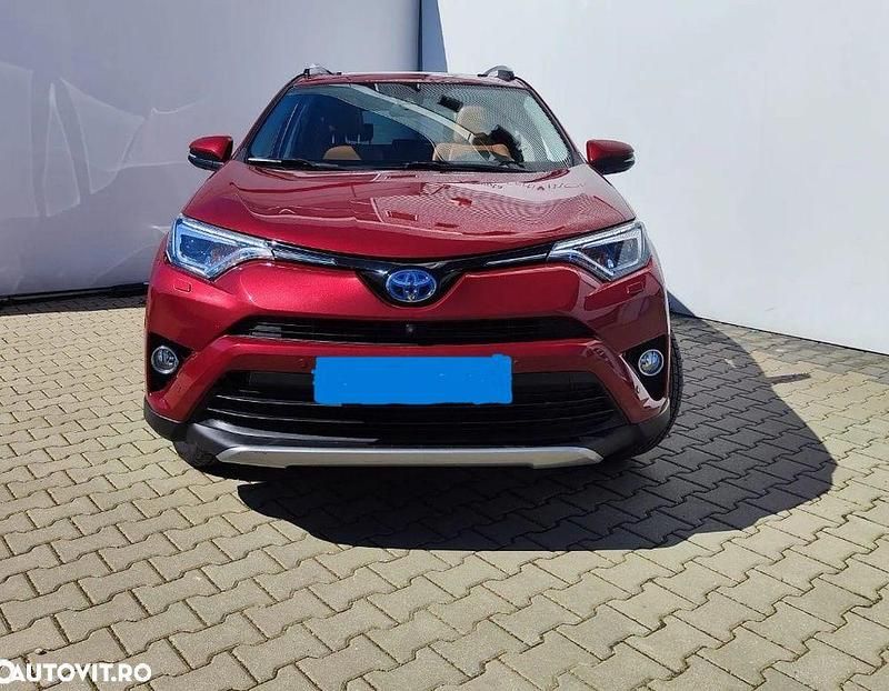 Second-hand Toyota RAV4 Hybrid 155 CP (114 kW) 2018 Culoarerosu SUV