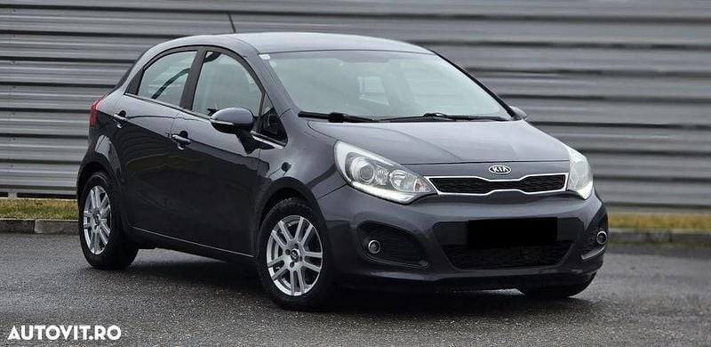 Second-hand Kia Rio Attract 75 CP (55 kW) 2013 Culoaregri Hatchback