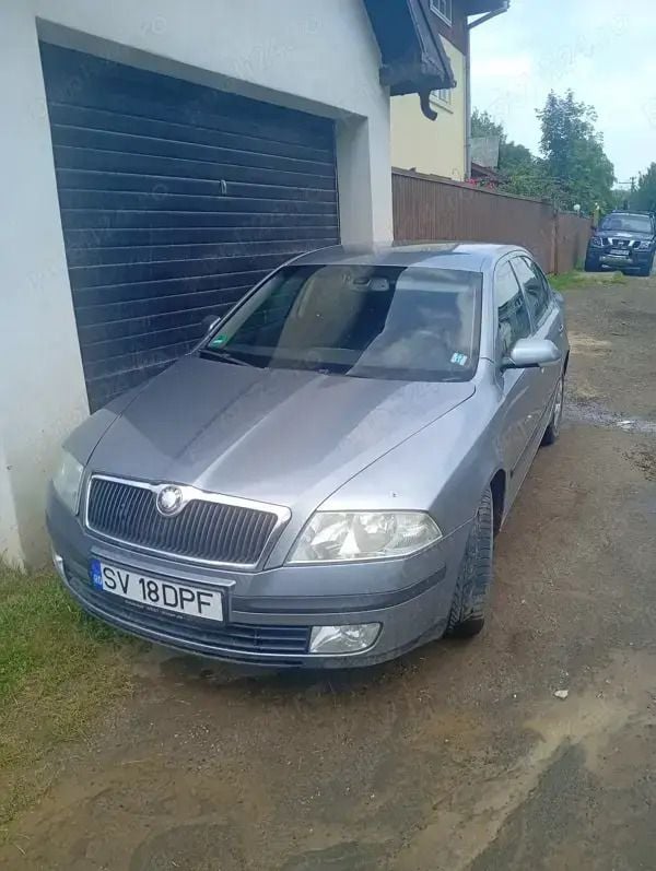 Gri Utilizat 2005 Skoda Octavia Berlinǎ | 1.500 EUR (Preț bun) - Imagine 1/4