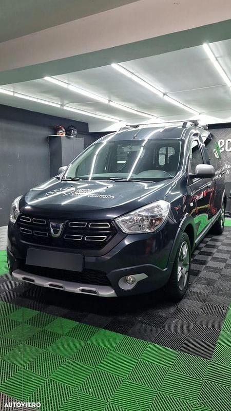 Culoaregri Utilizat 2018 Dacia Dokker Stepway Monovolum | 20.500 EUR - Imagine 1/4