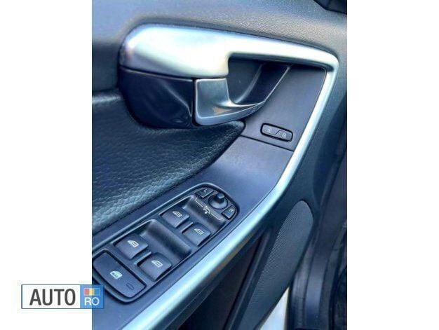 Second-hand Volvo XC60 215 CP (158 kW) 2011 Alb SUV