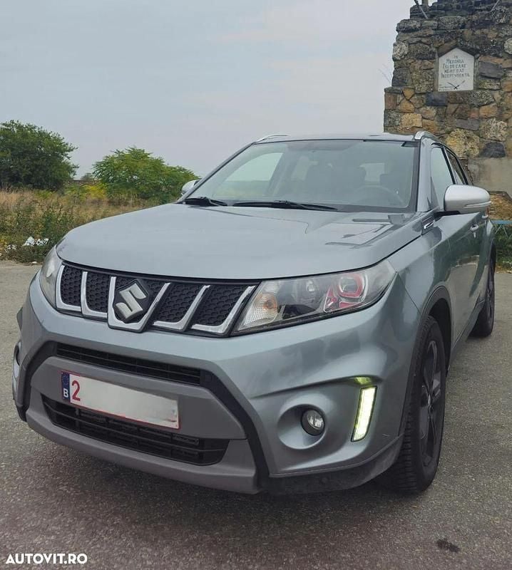 Culoarealte culori Utilizat 2016 Suzuki Vitara SUV | 12.300 EUR (Preț OK) - Imagine 1/4