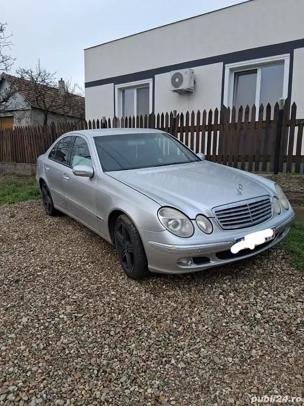 Second-hand Mercedes E220 150 CP (110 kW) 2002 Berlinǎ