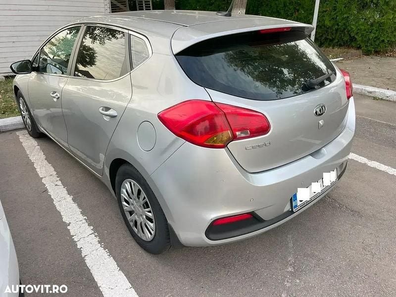 Culoaregri Utilizat 2014 Kia Ceed Best Hatchback | 4.700 EUR (Super Preț) - Imagine 1/4