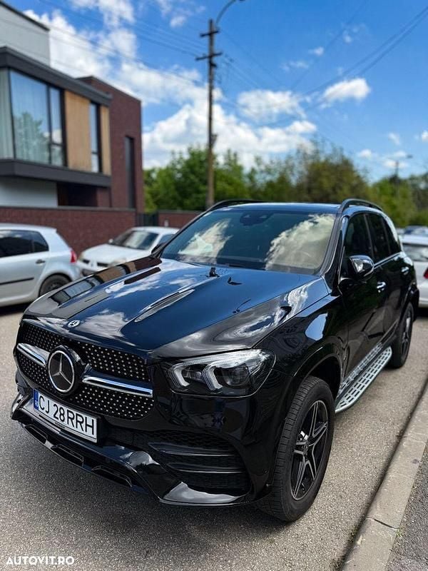 Culoarenegru Utilizat 2019 Mercedes GLE450 AMG SUV | 54.000 EUR (Preț OK) - Imagine 1/4