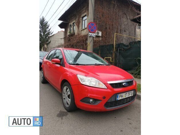 Rosu Utilizat 2010 Ford Focus Hatchback | 2.800 EUR (Preț OK) - Imagine 1/4