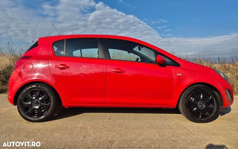Culoarerosu Utilizat 2014 Opel Corsa Essentia | 3.700 EUR (Preț OK) - Imagine 1/4