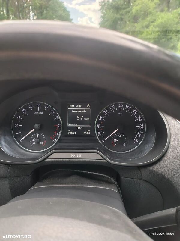 Albastru Utilizat 2015 Skoda Octavia Ambition Break | 8.000 EUR (Preț OK) - Imagine 1/4