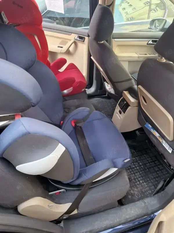 Utilizat 2012 VW Touran Cross Monovolum | 5.950 EUR - Imagine 1/4