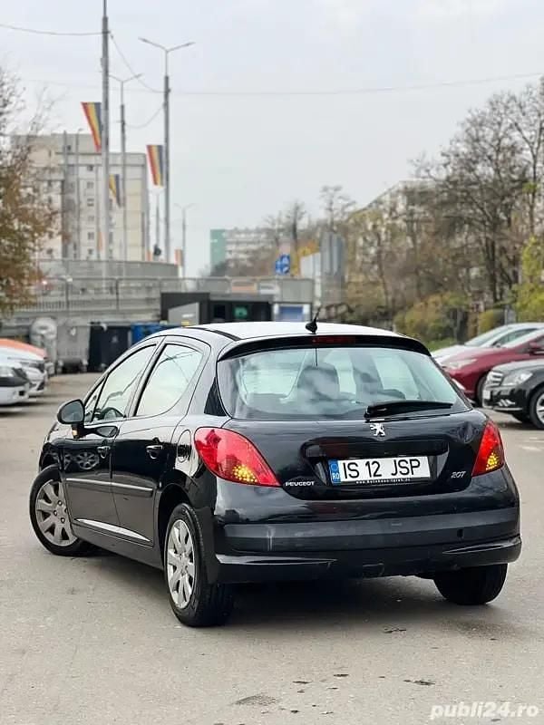 Utilizat 2008 Peugeot 207 Hatchback | 1.490 EUR (Preț bun) - Imagine 1/4