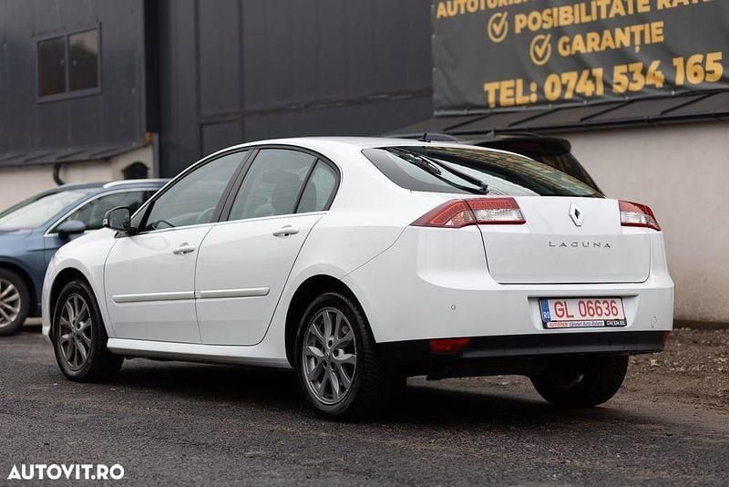 Second-hand Renault Laguna III Expression 110 CP (80 kW) 2014 Culoarealb Berlinǎ