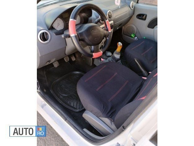 Second-hand Dacia Logan 69 CP (50 kW) 2008 Alb Berlinǎ