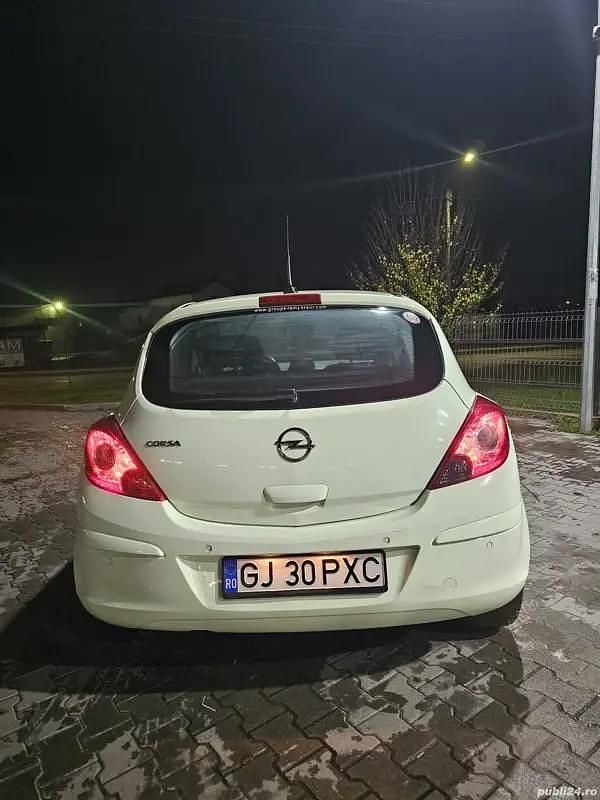 Second-hand Opel Corsa 100 CP (73 kW) 2011 Hatchback