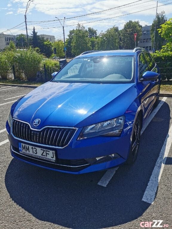 Albastru Utilizat 2017 Skoda Superb Break | 10.700 EUR (Preț OK) - Imagine 1/2