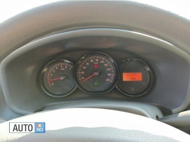 Second-hand Dacia Logan 55 CP (40 kW) 2015 Alb Berlinǎ