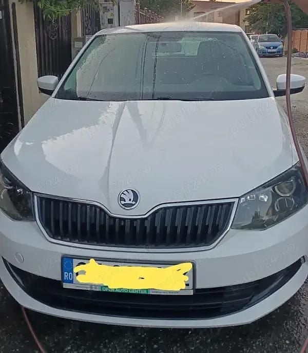 Alb Utilizat 2017 Skoda Fabia Hatchback | 6.000 EUR (Preț OK) - Imagine 1/2