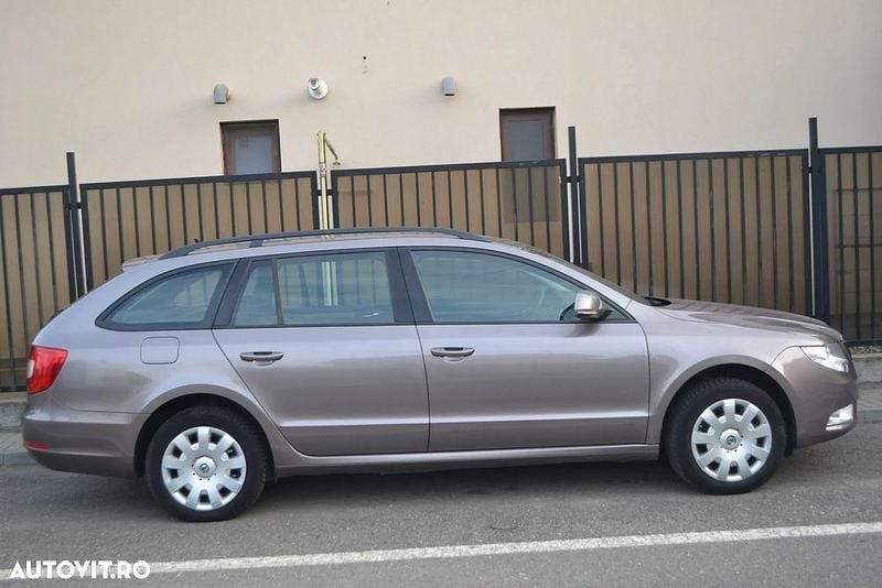 Second-hand Skoda Superb 160 CP (117 kW) 2010 Culoaremaro Break