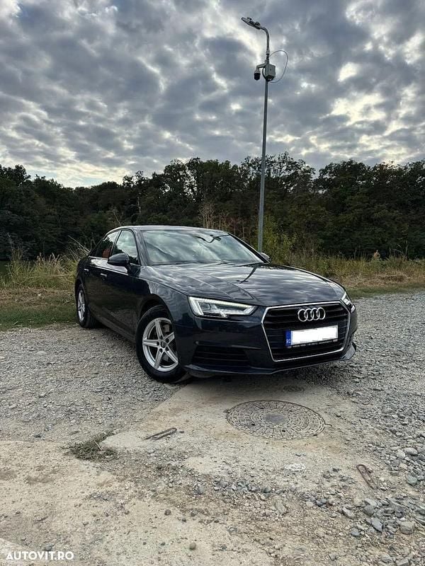 Second-hand Audi A4 Design 150 CP (110 kW) 2019 Culoaregri Berlinǎ