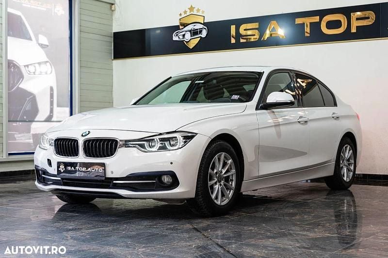 Culoarealb Utilizat 2017 BMW 318 Shadowline Berlinǎ | 12.999 EUR (Preț bun) - Imagine 1/4