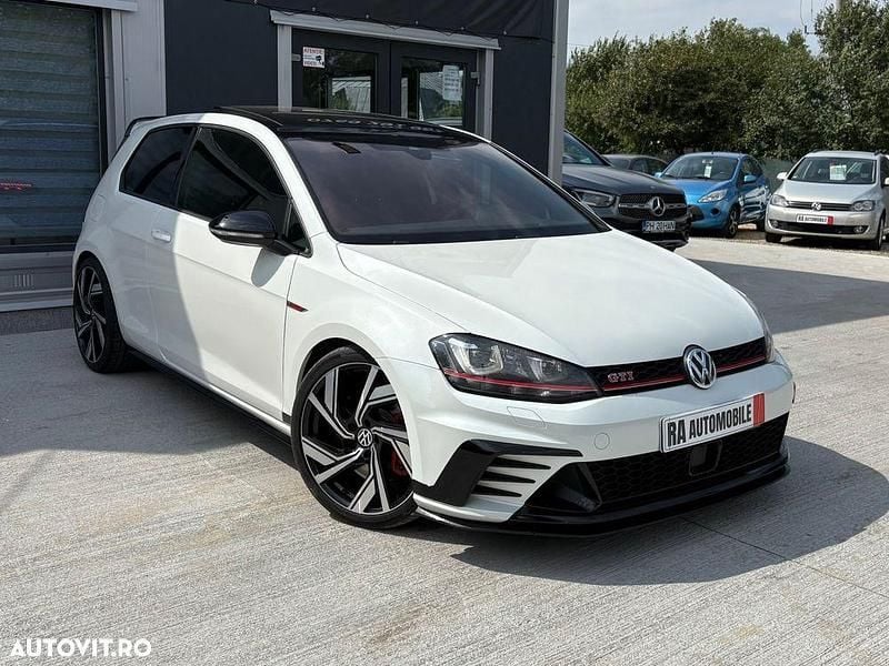 Culoarealb Utilizat 2017 VW Golf Coupe | 19.480 EUR - Imagine 1/4