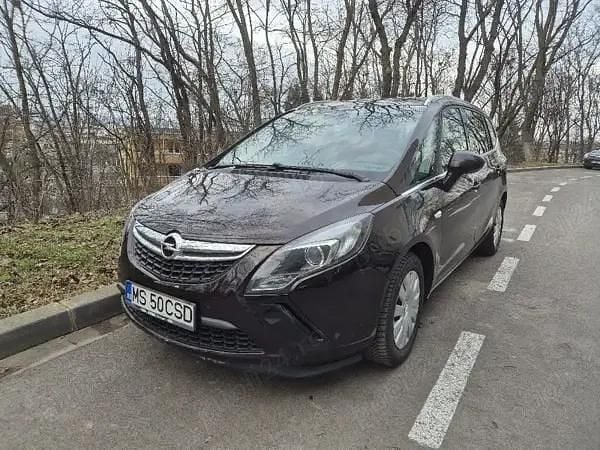 Second-hand Opel Zafira Tourer 136 CP (100 kW) 2015 Maro Monovolum