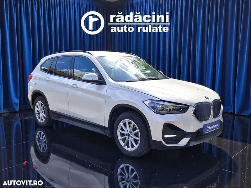 Culoarealb Utilizat 2020 BMW X1 SUV | 20.300 EUR (Super Preț) - Imagine 1/4
