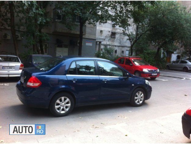 Albastru Utilizat 2009 Nissan Tiida Berlinǎ | 4.000 EUR - Imagine 1/4