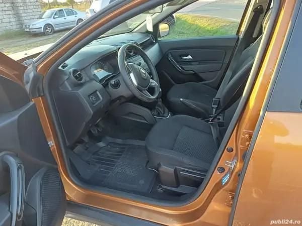 Second-hand Dacia Duster 130 CP (95 kW) 2021 Maro SUV