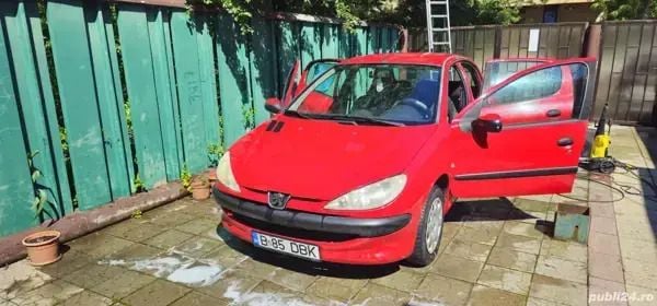 Utilizat 2008 Peugeot 206 Hatchback | 1.200 EUR (Preț bun) - Imagine 1/4