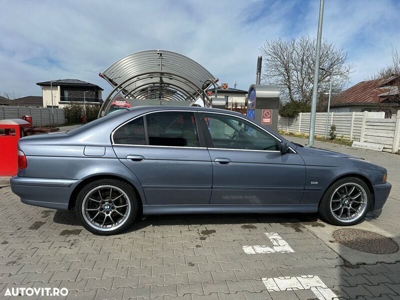 Albastru Utilizat 2002 BMW 525 Berlinǎ | 4.700 EUR - Imagine 1/4