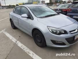 Gri Utilizat 2016 Opel Astra Berlinǎ | 8.850 EUR - Imagine 1/4