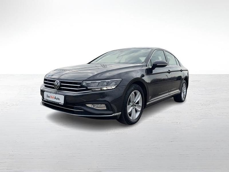 Gri mediumetalic Utilizat 2020 VW Passat Highline | 21.300 EUR (Preț OK) - Imagine 1/4
