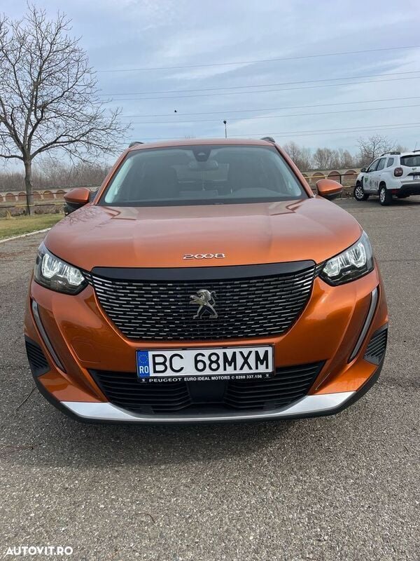Portocaliu Utilizat 2022 Peugeot 2008 Allure SUV | 16.000 EUR (Preț bun) - Imagine 1/4
