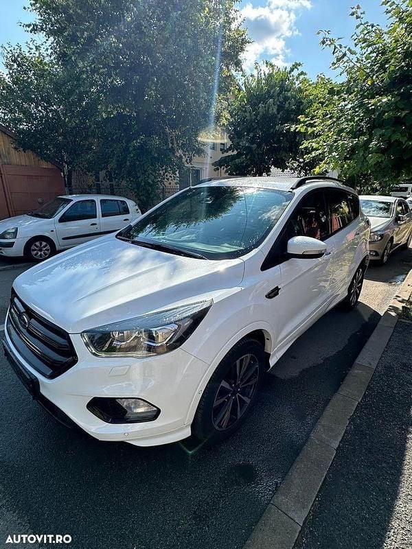 Second-hand Ford Kuga ST-Line 150 CP (110 kW) 2019 Culoarealb SUV