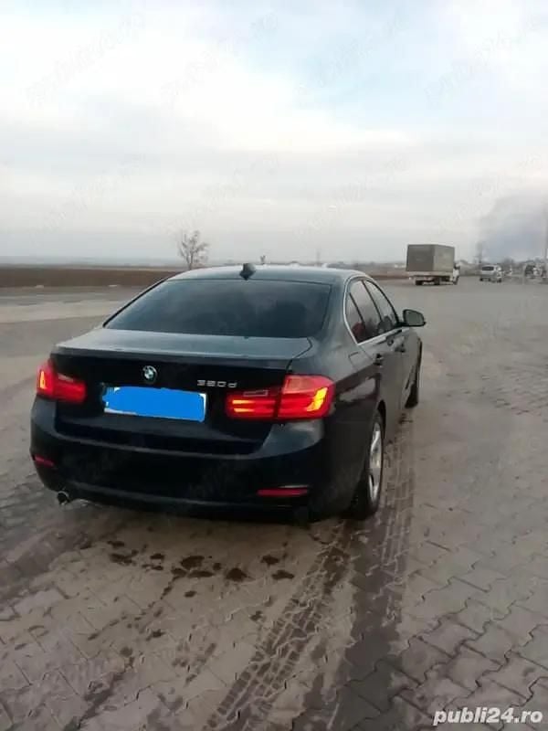 Second-hand BMW 320 163 CP (119 kW) 2013 Berlinǎ