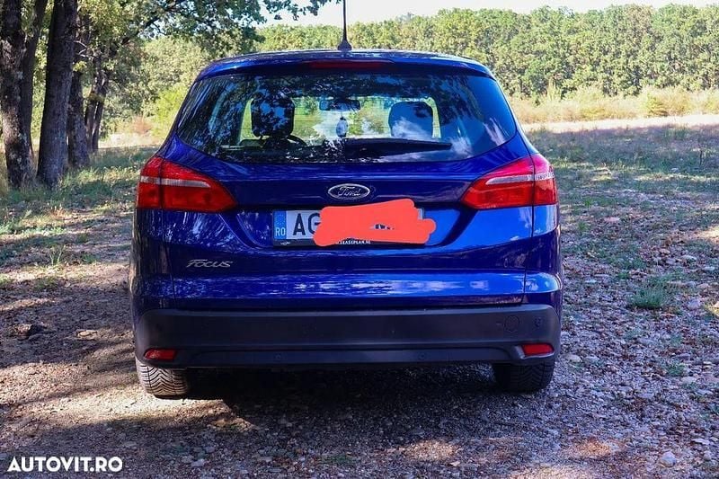 Second-hand Ford Focus 120 CP (88 kW) 2018 Culoarealbastru Break