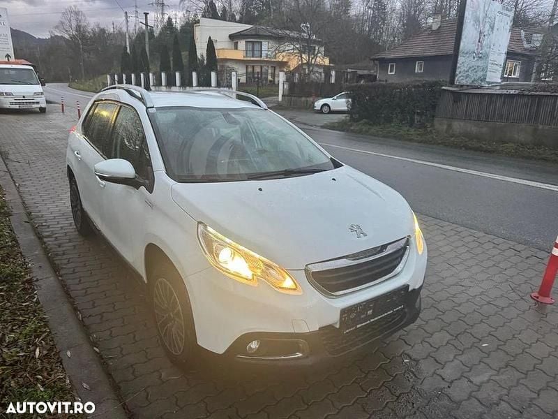 Culoarealb Utilizat 2016 Peugeot 2008 SUV | 6.999 EUR (Preț bun) - Imagine 1/4
