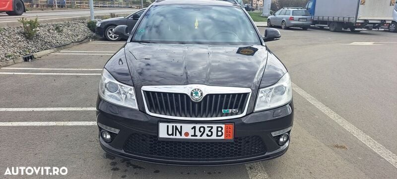 Negru Utilizat 2012 Skoda Octavia RS Break | 5.190 EUR (Super Preț) - Imagine 1/4