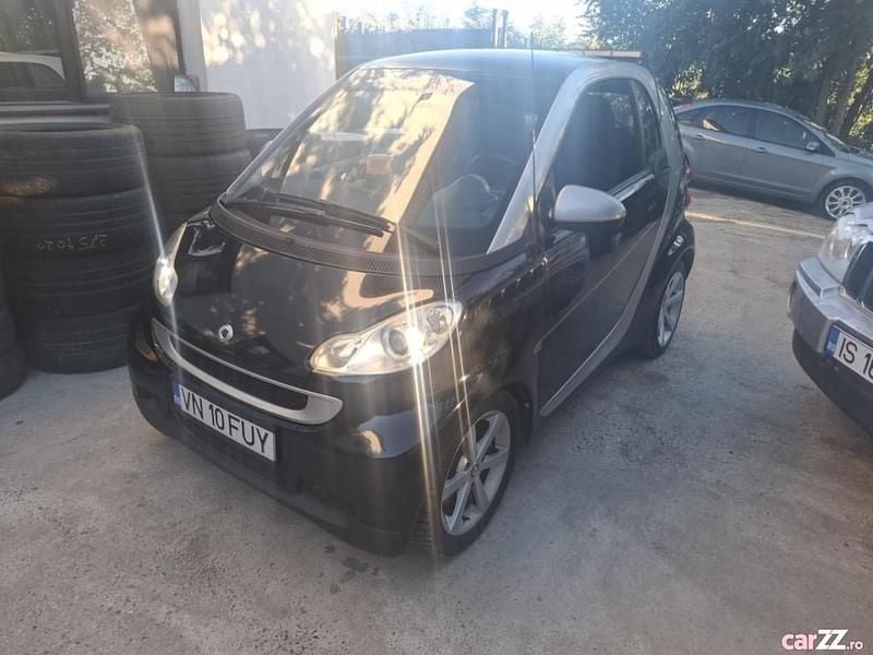 Utilizat 2010 Smart ForTwo Coupé Hatchback | 3.999 EUR - Imagine 1/4