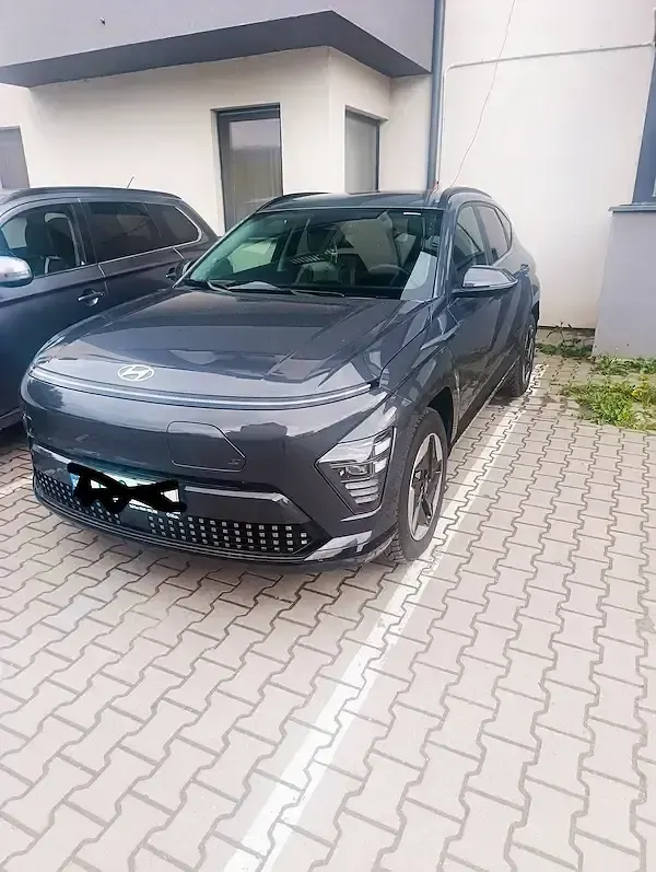 Second-hand Hyundai Kona Premium 204 CP (2025) în Floresti