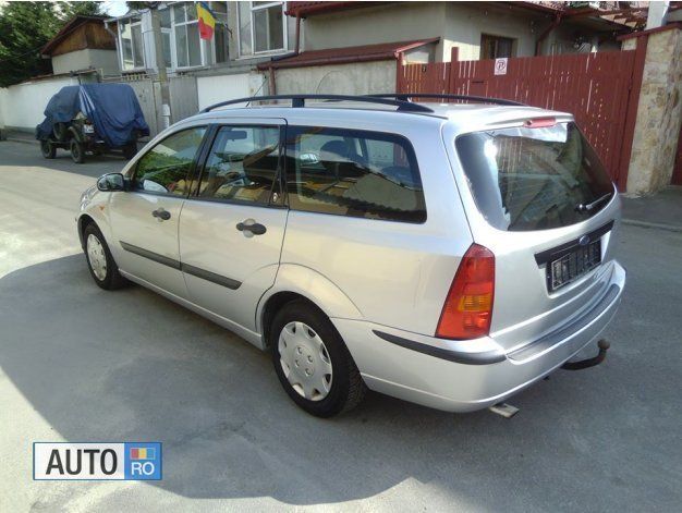 Second-hand Ford Focus 100 CP (73 kW) 2002 Argintiu Break