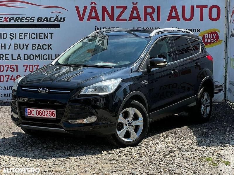 Culoarenegru Utilizat 2015 Ford Kuga SUV | 9.600 EUR (Super Preț) - Imagine 1/4