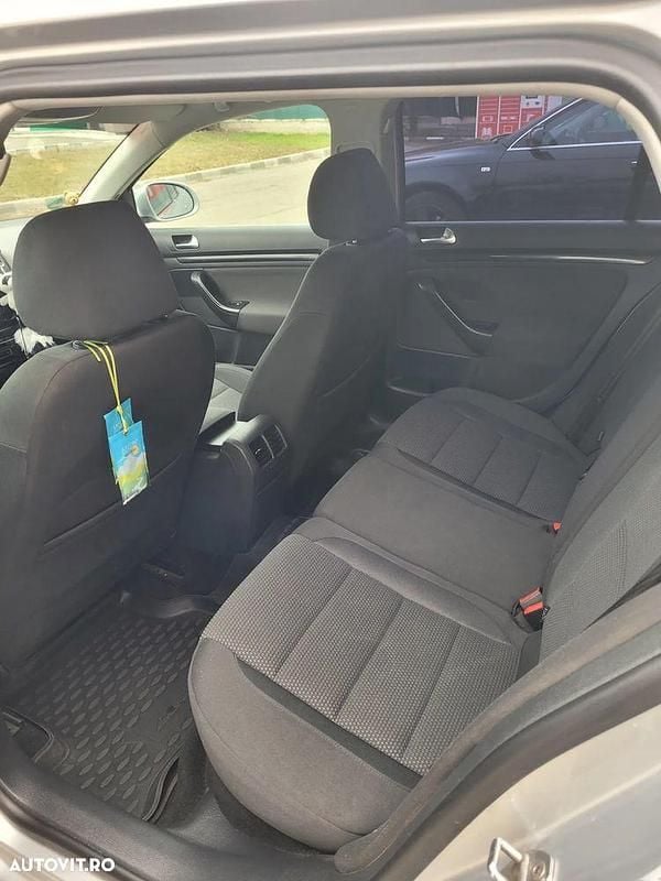 Second-hand VW Golf VI 105 CP (77 kW) 2010 Culoaregri Hatchback