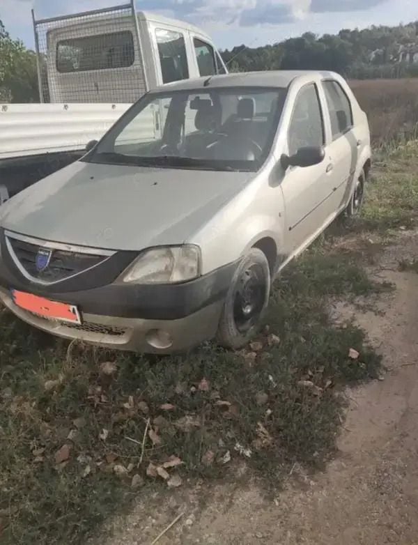 Utilizat 2015 Dacia Logan Berlinǎ | 3.500 EUR (Preț bun) - Imagine 1/3